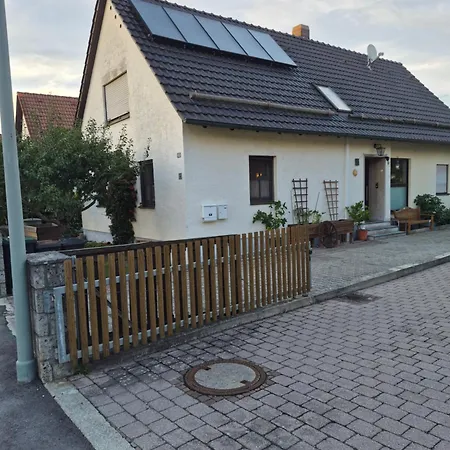 Naehe Muenchen - Hell, Zentral, Ruhig, Flughafennah Apartment *